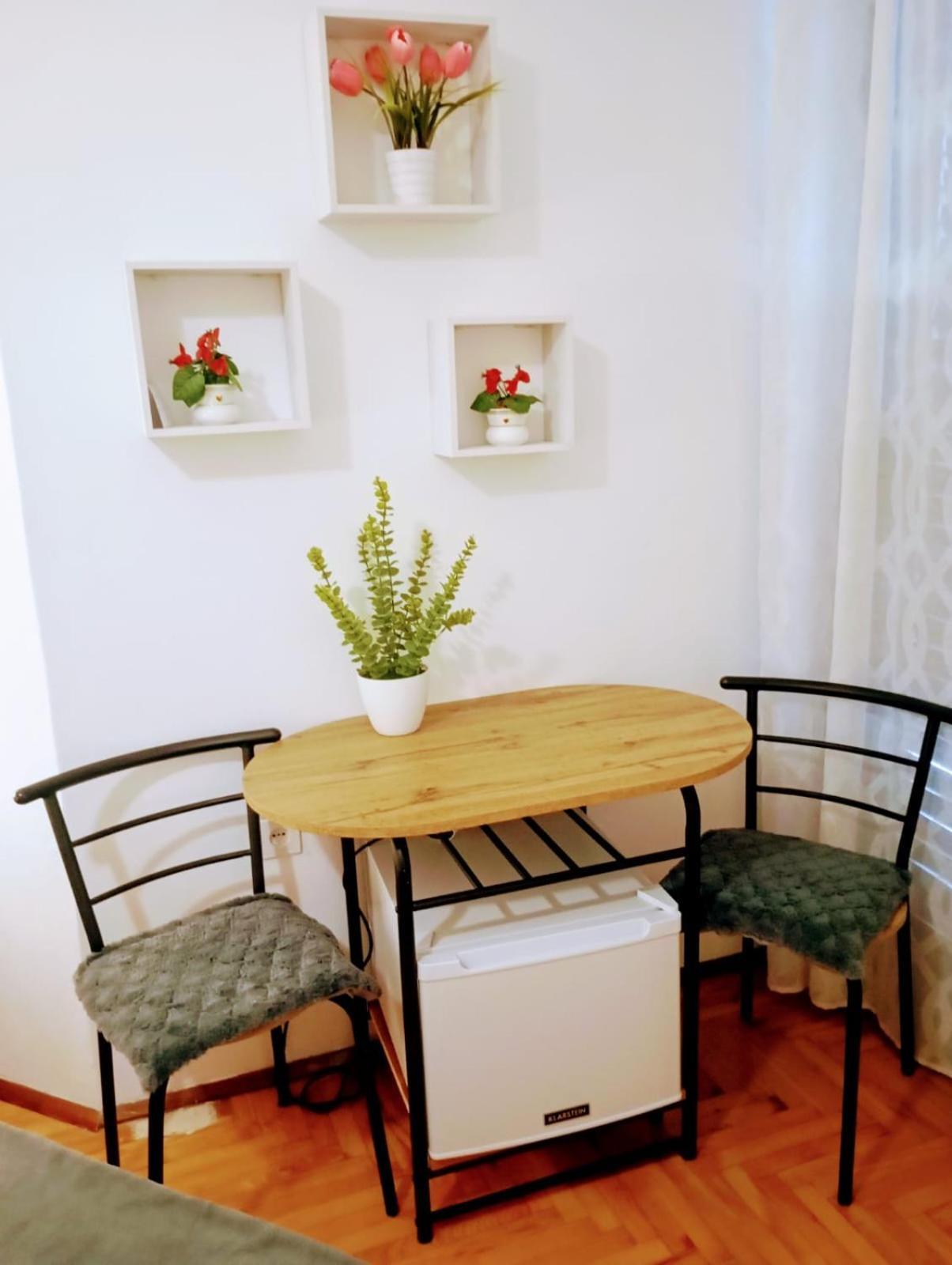 Rooms Helena Krk Town Exterior foto