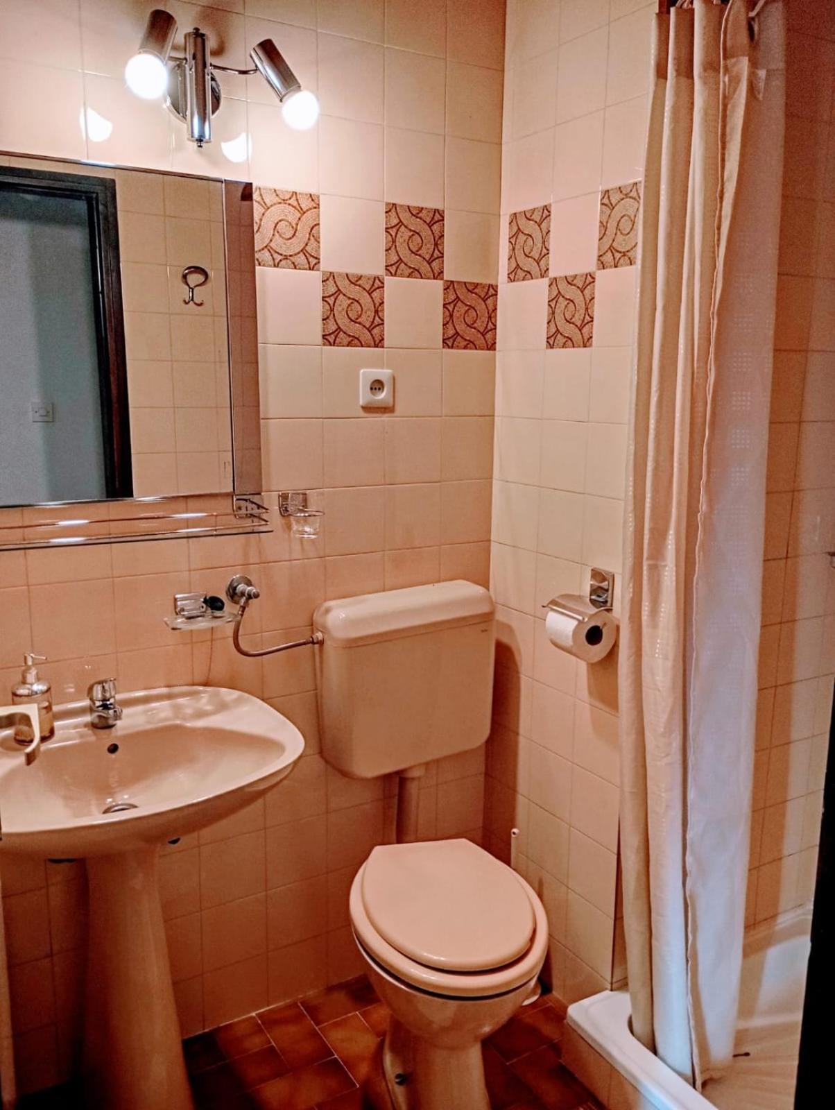 Rooms Helena Krk Town Exterior foto